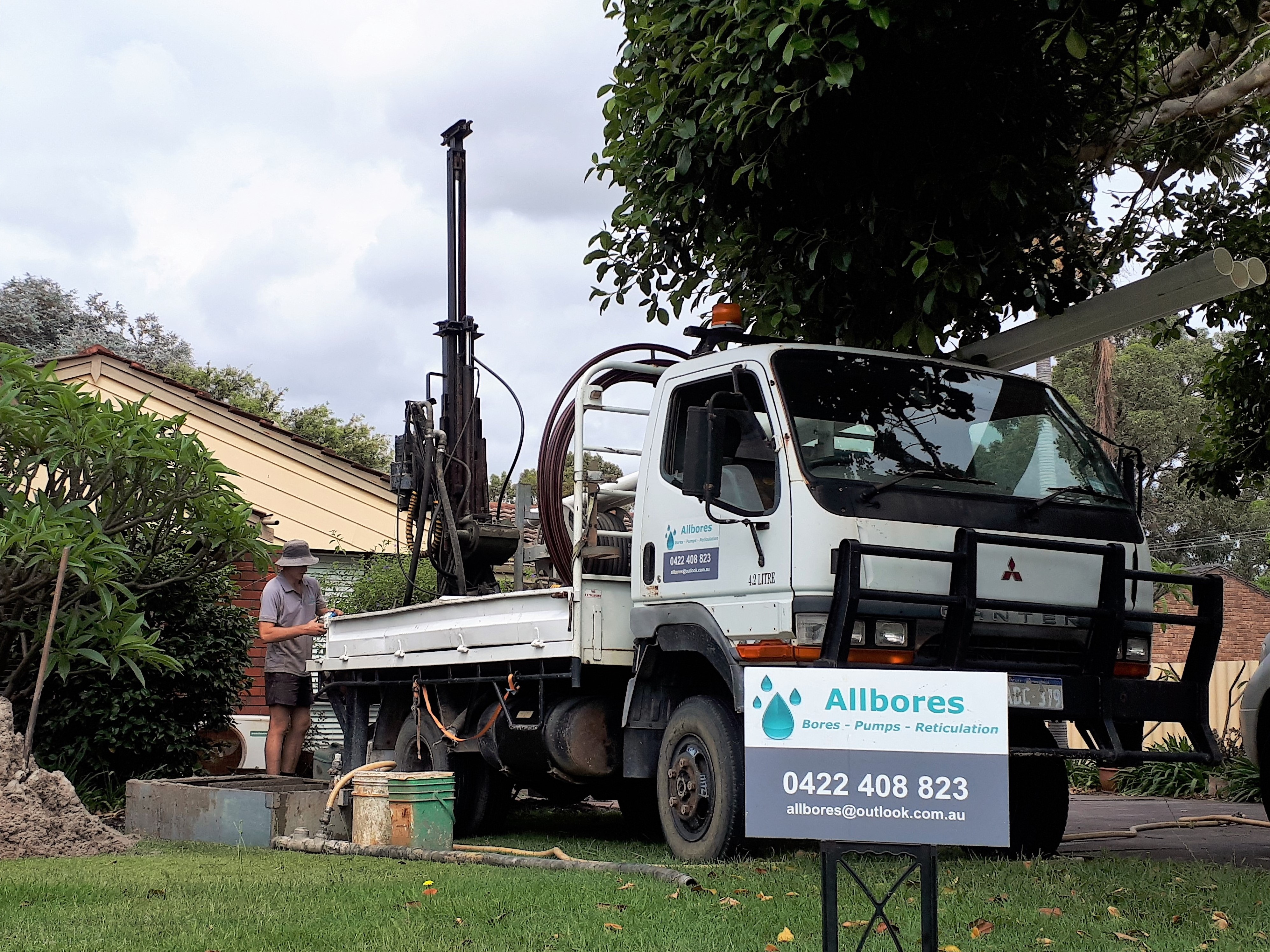 Allbores drilling a water bore in Shelley